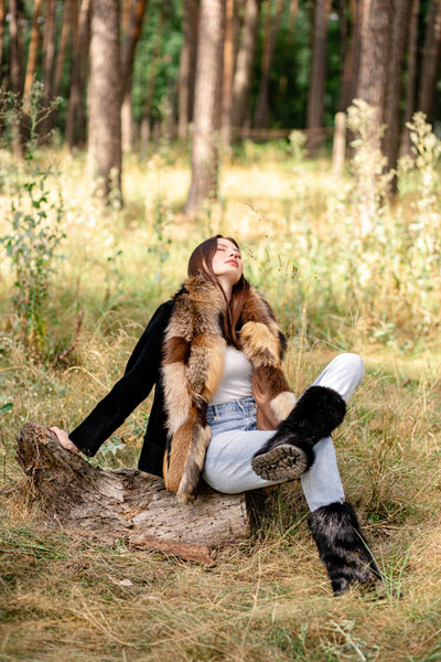 Black Beaver Fur Boots - Outdoor