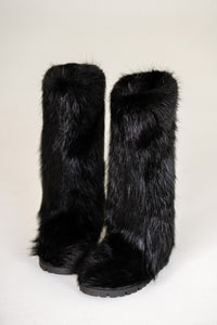 Black Beaver Fur Boots - Outdoor