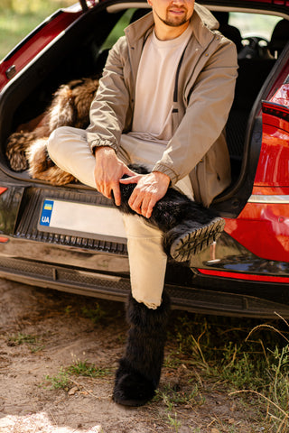 Black Beaver Fur Boots - Outdoor