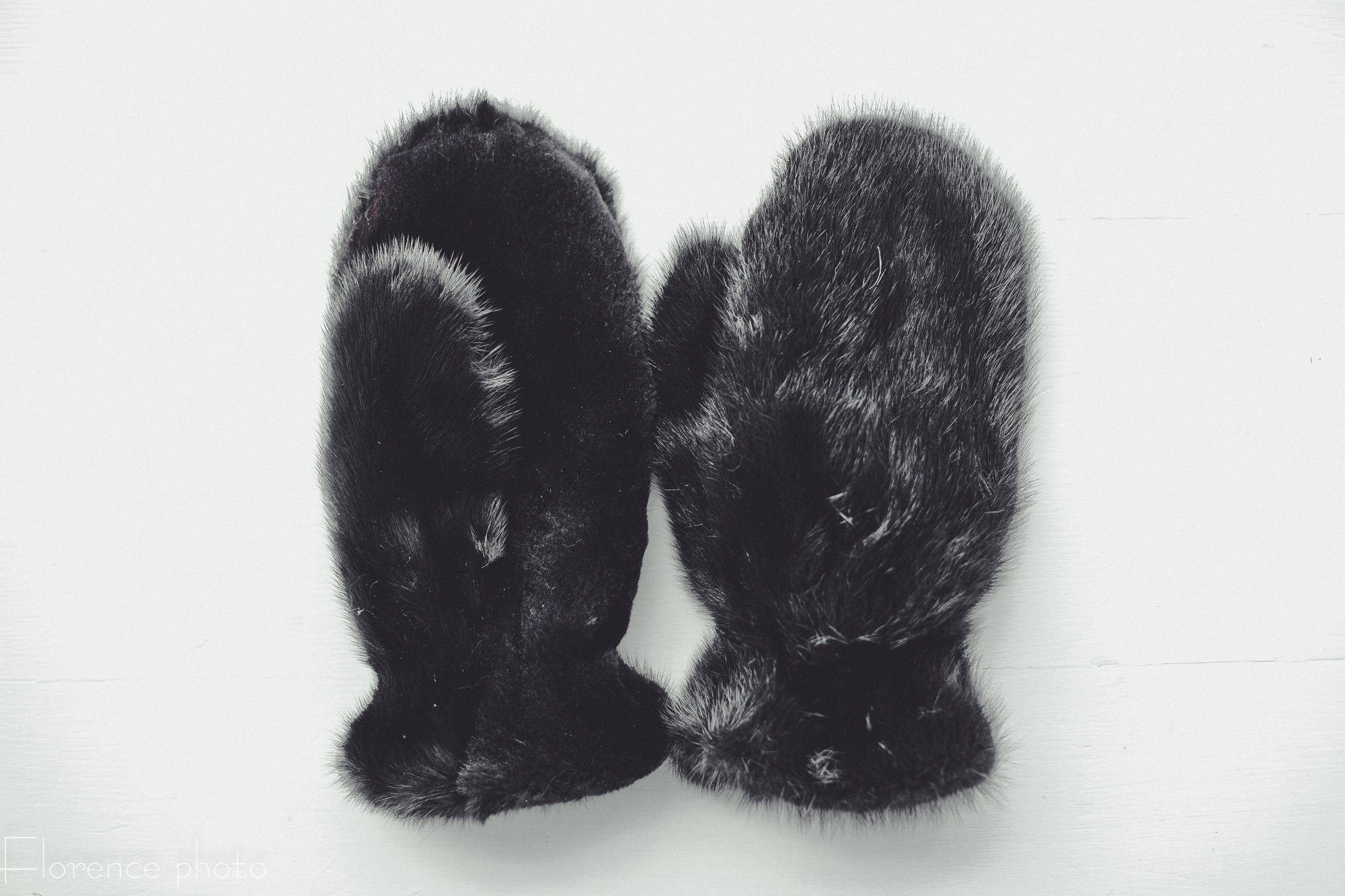 mink fur mittens in black