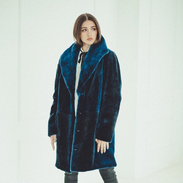 short beaver fur coat in blue