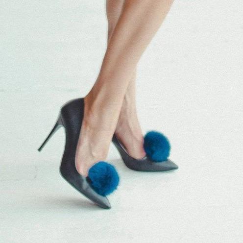 shoe clips in fur