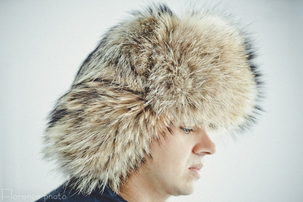 fur hat without raccoon tail