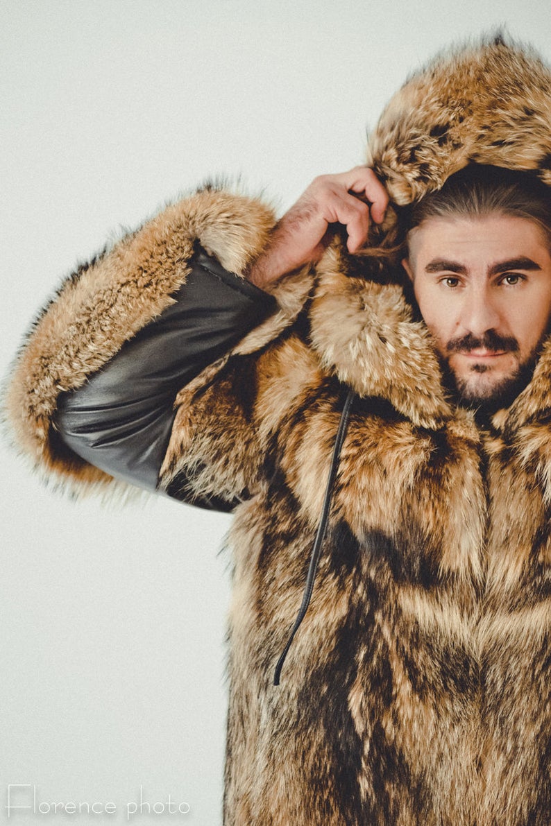 【DEARMINE】Cozy Raccoon Hood Fur Jacket Raccoon Fur Jacket for Men with Hood - Forestfox – Forestfox