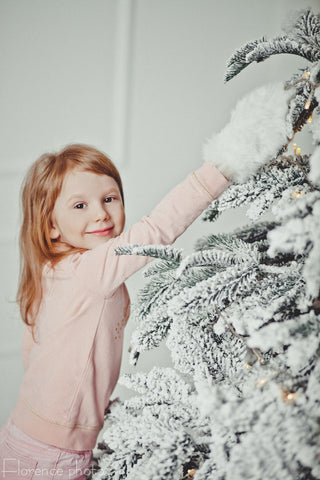 White Fur Gloves